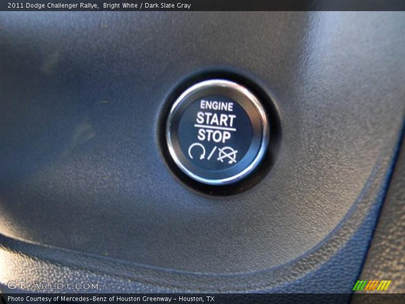 Bright White / Dark Slate Gray 2011 Dodge Challenger Rallye