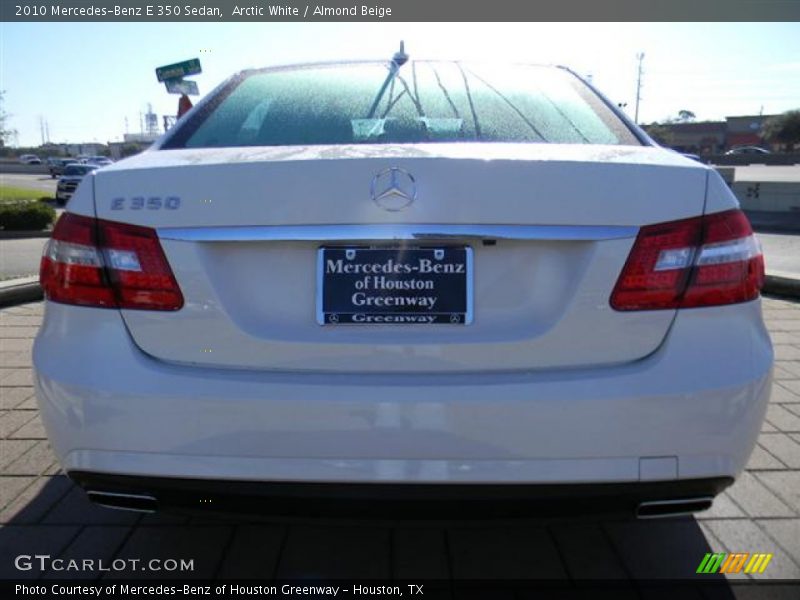 Arctic White / Almond Beige 2010 Mercedes-Benz E 350 Sedan