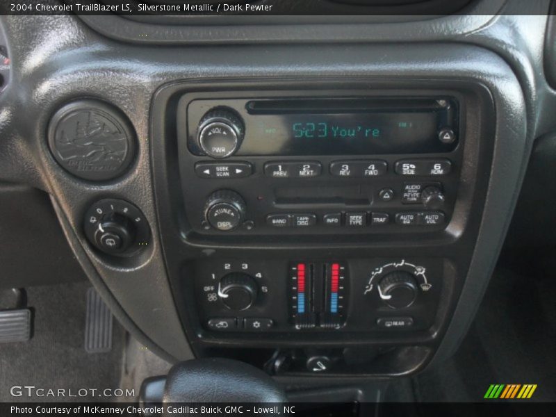 Silverstone Metallic / Dark Pewter 2004 Chevrolet TrailBlazer LS