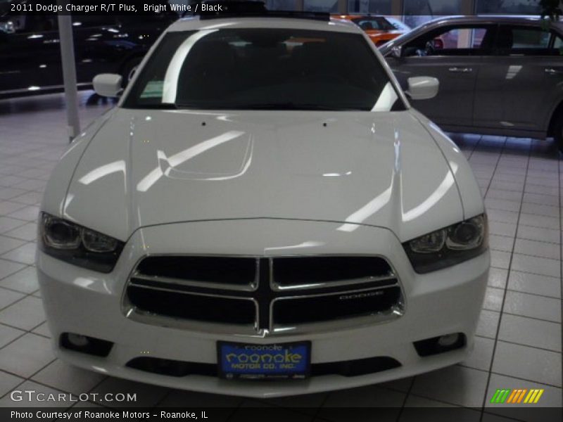 Bright White / Black 2011 Dodge Charger R/T Plus