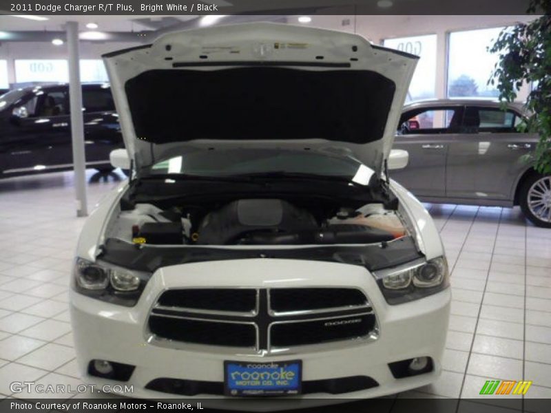 Bright White / Black 2011 Dodge Charger R/T Plus