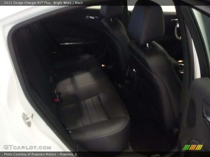 Bright White / Black 2011 Dodge Charger R/T Plus