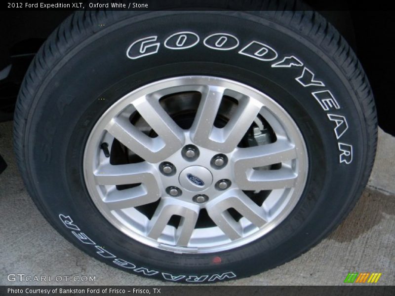 Oxford White / Stone 2012 Ford Expedition XLT