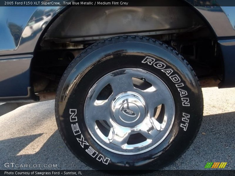 True Blue Metallic / Medium Flint Grey 2005 Ford F150 XLT SuperCrew