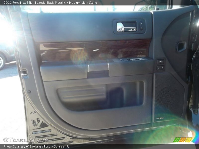 Tuxedo Black Metallic / Medium Light Stone 2011 Ford Flex SEL