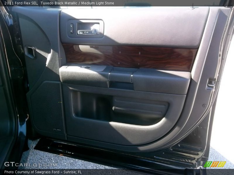 Tuxedo Black Metallic / Medium Light Stone 2011 Ford Flex SEL