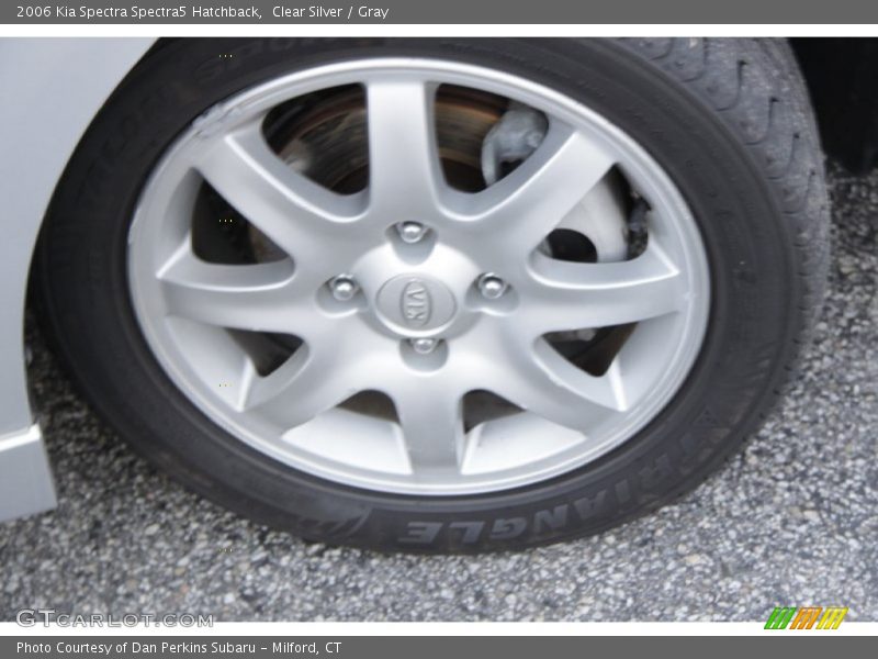 Clear Silver / Gray 2006 Kia Spectra Spectra5 Hatchback