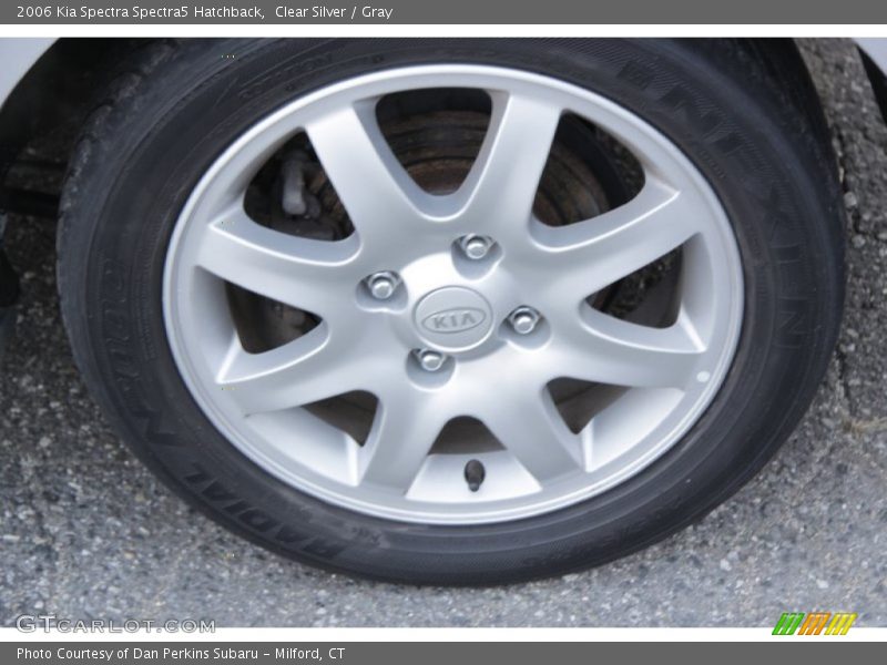 Clear Silver / Gray 2006 Kia Spectra Spectra5 Hatchback