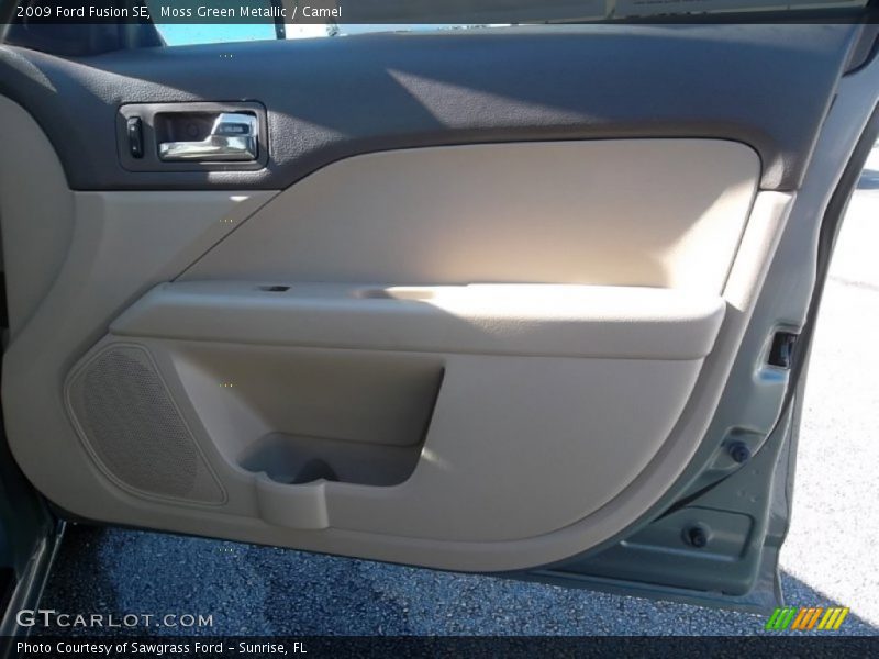 Moss Green Metallic / Camel 2009 Ford Fusion SE