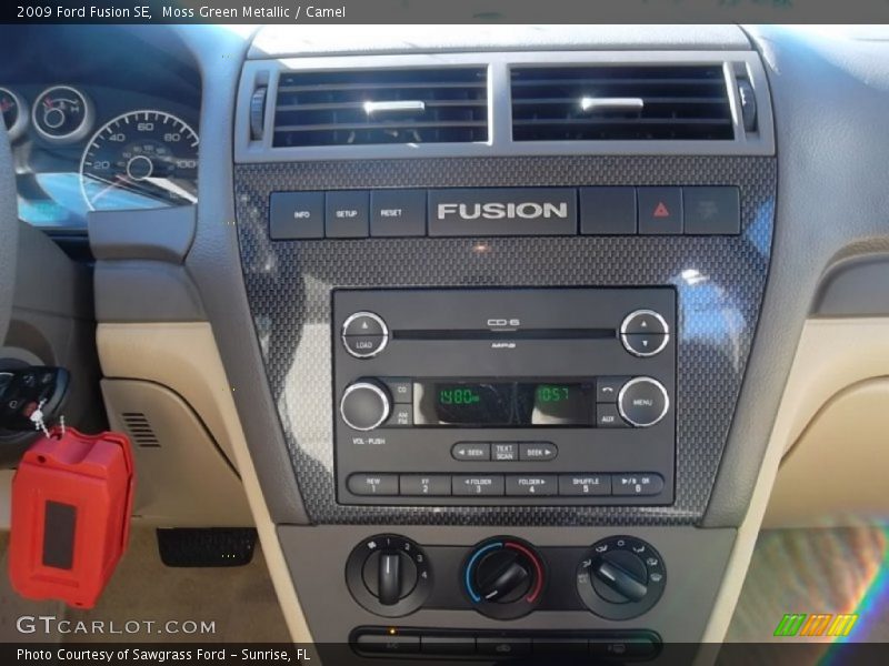 Moss Green Metallic / Camel 2009 Ford Fusion SE