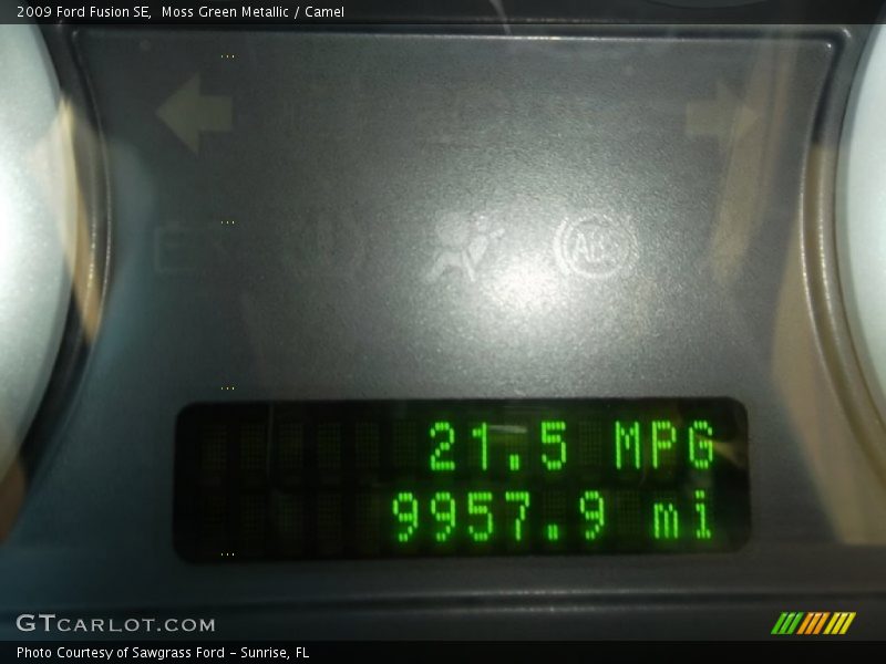 Moss Green Metallic / Camel 2009 Ford Fusion SE