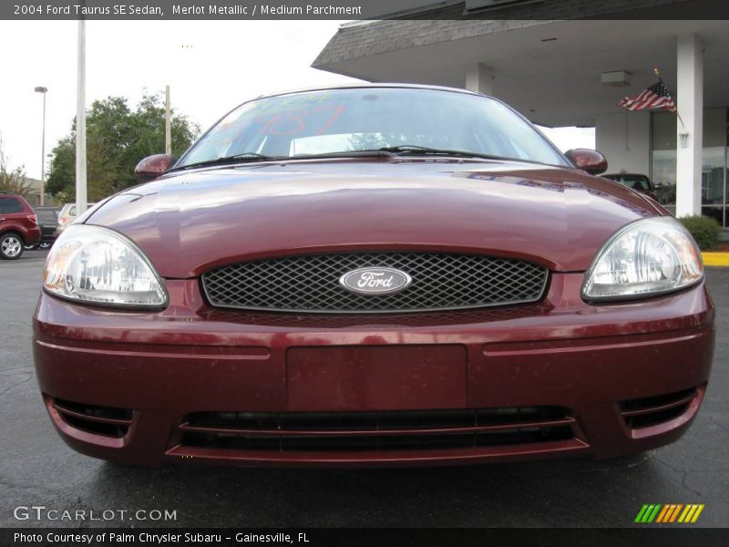 Merlot Metallic / Medium Parchment 2004 Ford Taurus SE Sedan
