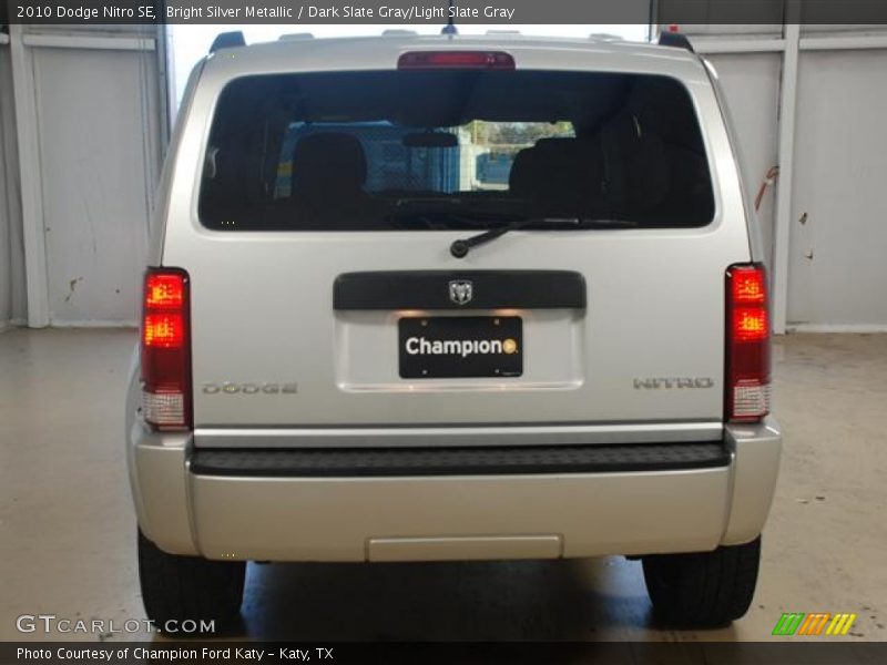 Bright Silver Metallic / Dark Slate Gray/Light Slate Gray 2010 Dodge Nitro SE