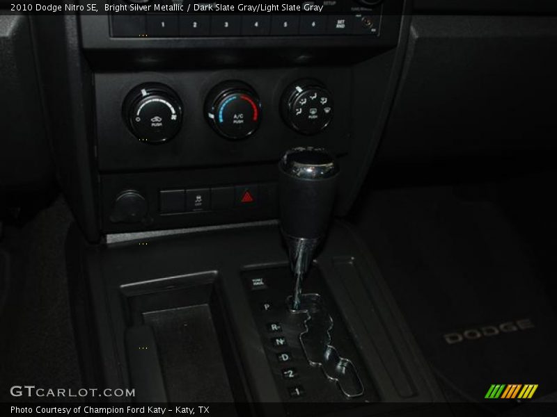 Bright Silver Metallic / Dark Slate Gray/Light Slate Gray 2010 Dodge Nitro SE