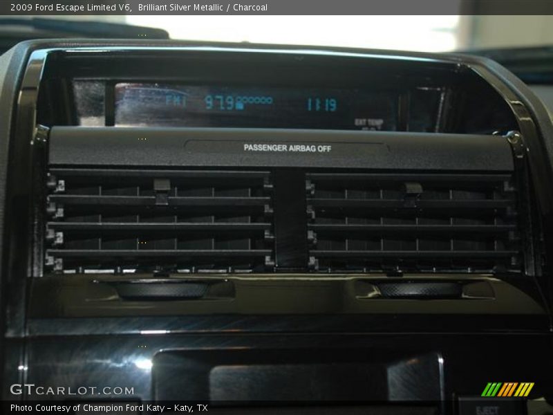 Brilliant Silver Metallic / Charcoal 2009 Ford Escape Limited V6