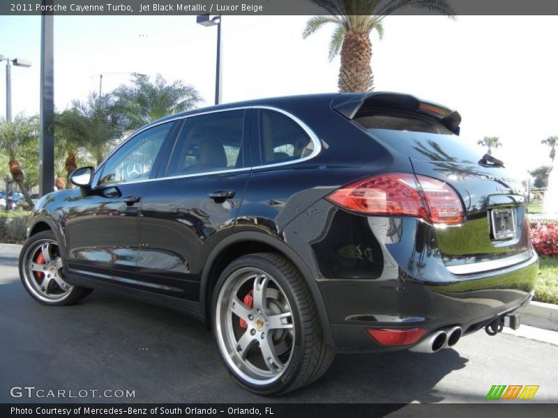 Jet Black Metallic / Luxor Beige 2011 Porsche Cayenne Turbo