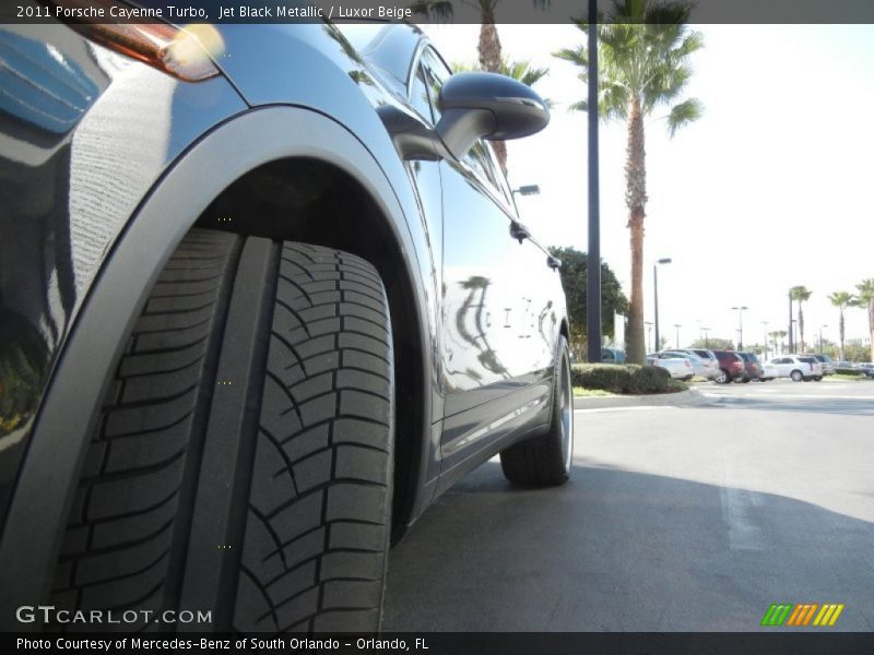 Jet Black Metallic / Luxor Beige 2011 Porsche Cayenne Turbo