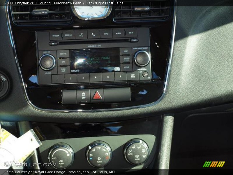 Blackberry Pearl / Black/Light Frost Beige 2011 Chrysler 200 Touring