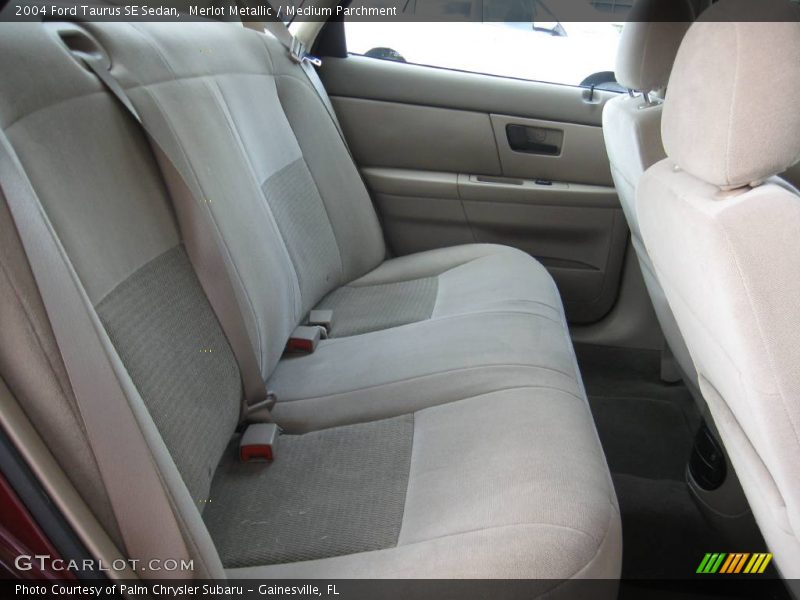 Merlot Metallic / Medium Parchment 2004 Ford Taurus SE Sedan