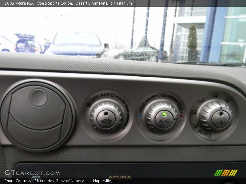 Controls of 2003 RSX Type S Sports Coupe