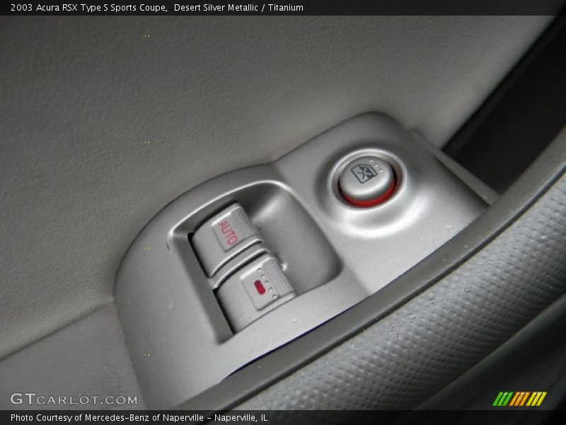 Controls of 2003 RSX Type S Sports Coupe