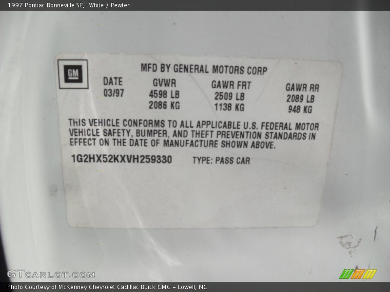White / Pewter 1997 Pontiac Bonneville SE