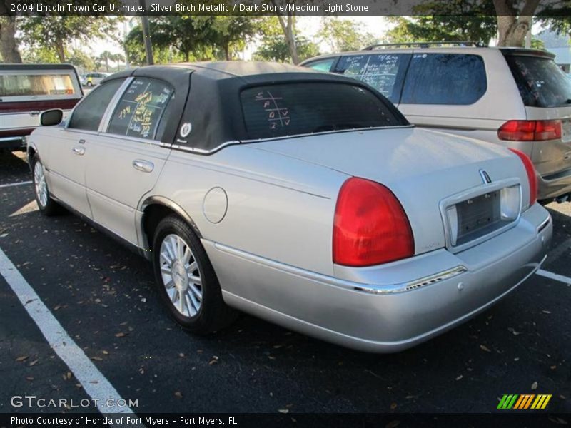 Silver Birch Metallic / Dark Stone/Medium Light Stone 2004 Lincoln Town Car Ultimate