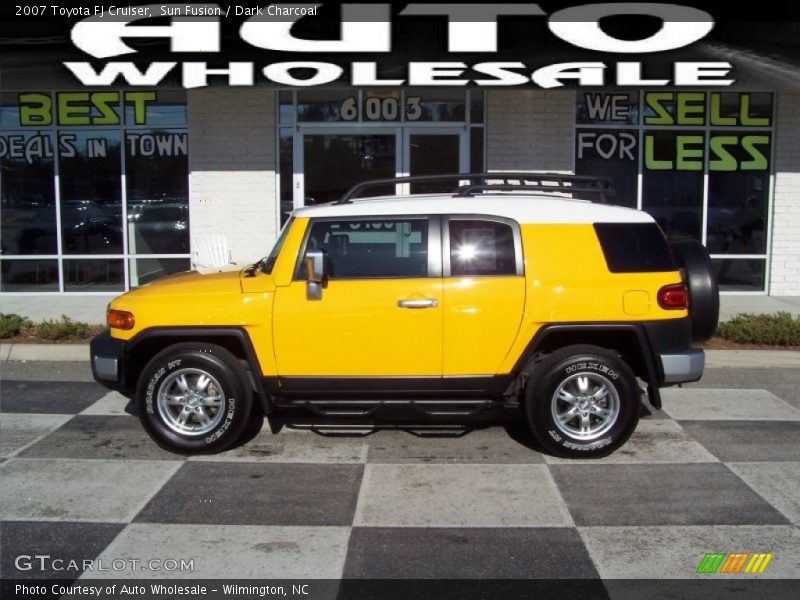 Sun Fusion / Dark Charcoal 2007 Toyota FJ Cruiser