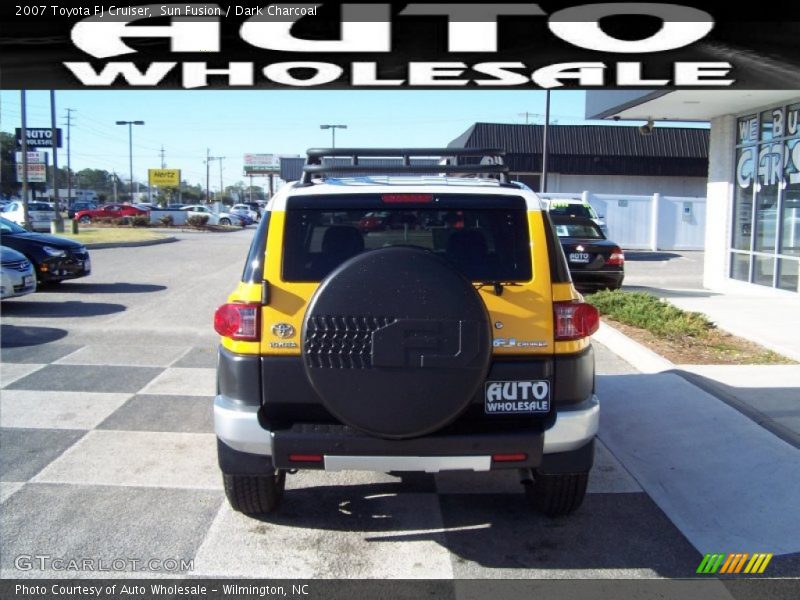 Sun Fusion / Dark Charcoal 2007 Toyota FJ Cruiser