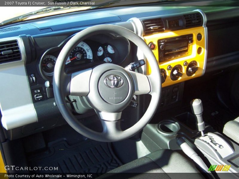 Sun Fusion / Dark Charcoal 2007 Toyota FJ Cruiser