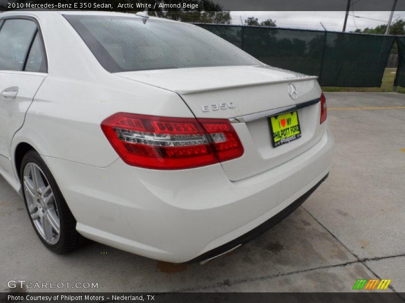 Arctic White / Almond Beige 2010 Mercedes-Benz E 350 Sedan