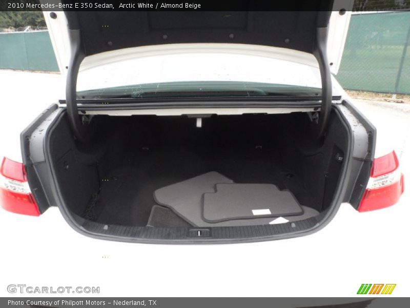 Arctic White / Almond Beige 2010 Mercedes-Benz E 350 Sedan