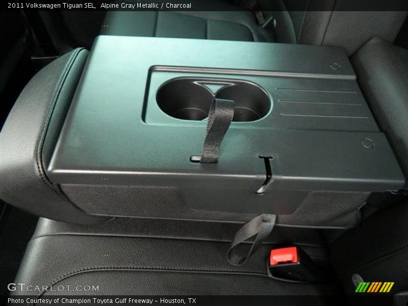 Alpine Gray Metallic / Charcoal 2011 Volkswagen Tiguan SEL