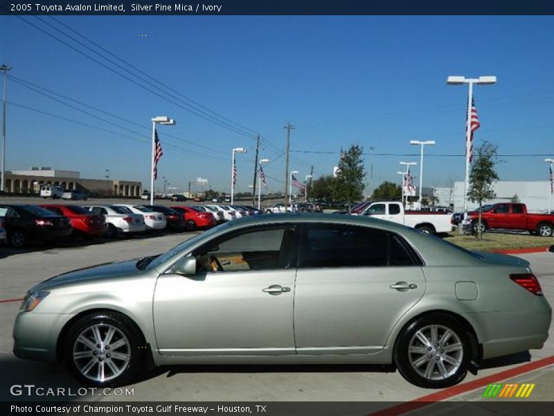Silver Pine Mica / Ivory 2005 Toyota Avalon Limited