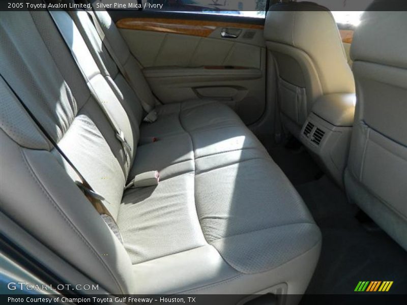 Silver Pine Mica / Ivory 2005 Toyota Avalon Limited