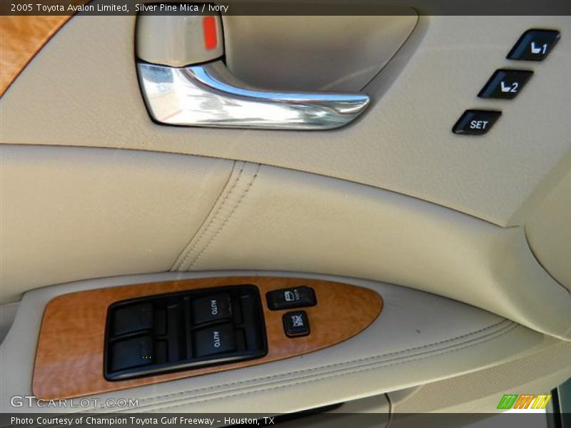 Silver Pine Mica / Ivory 2005 Toyota Avalon Limited