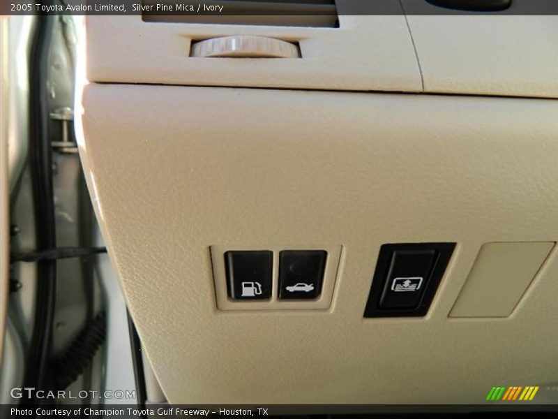 Silver Pine Mica / Ivory 2005 Toyota Avalon Limited