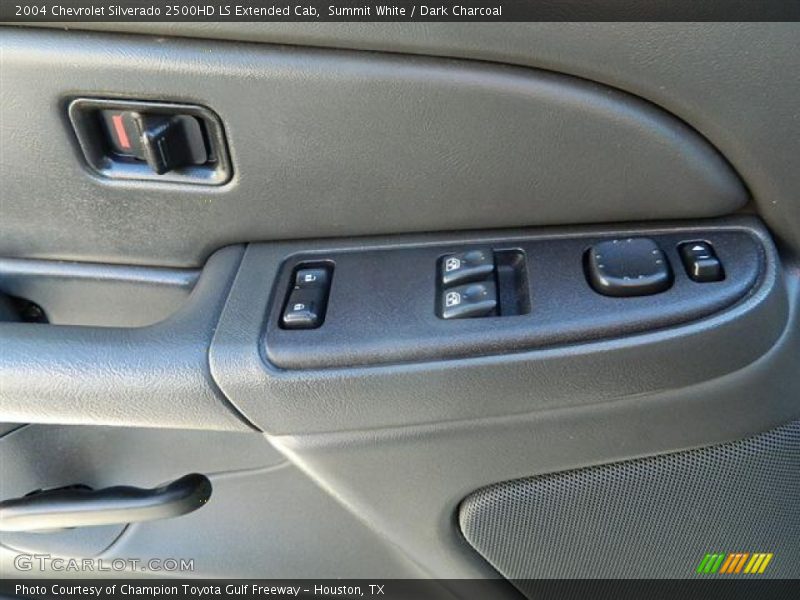 Summit White / Dark Charcoal 2004 Chevrolet Silverado 2500HD LS Extended Cab