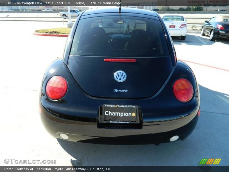 Black / Cream Beige 2002 Volkswagen New Beetle Sport 1.8T Coupe