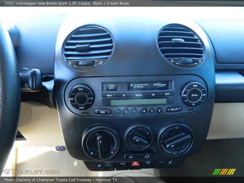 Black / Cream Beige 2002 Volkswagen New Beetle Sport 1.8T Coupe