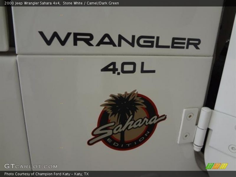  2000 Wrangler Sahara 4x4 Logo