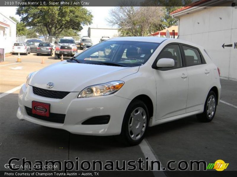 Super White / Ash Gray 2010 Toyota Matrix 1.8