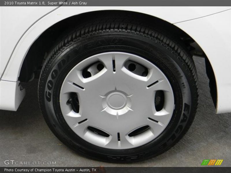 Super White / Ash Gray 2010 Toyota Matrix 1.8