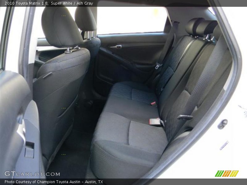 Super White / Ash Gray 2010 Toyota Matrix 1.8