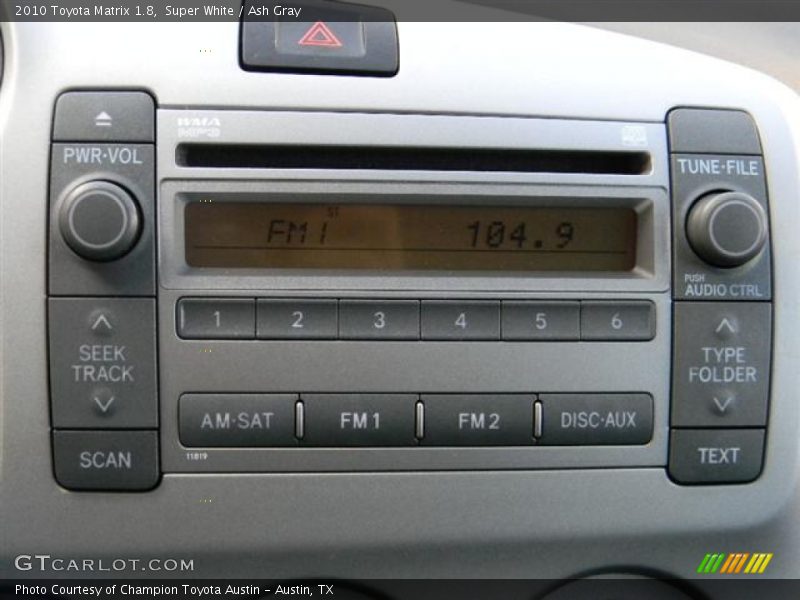 Super White / Ash Gray 2010 Toyota Matrix 1.8