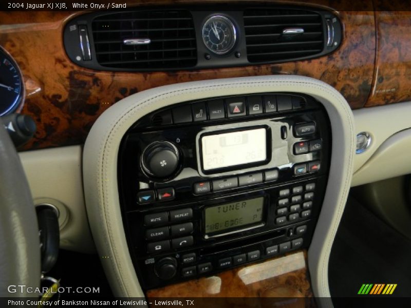 White Onyx / Sand 2004 Jaguar XJ XJ8
