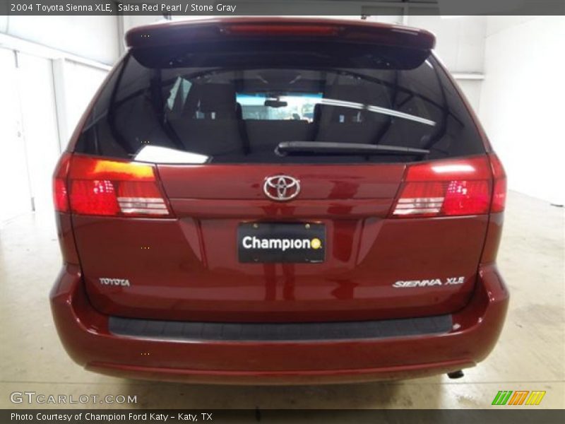 Salsa Red Pearl / Stone Gray 2004 Toyota Sienna XLE