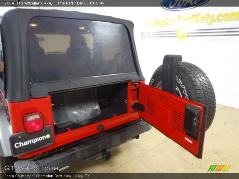 Flame Red / Dark Slate Gray 2004 Jeep Wrangler X 4x4