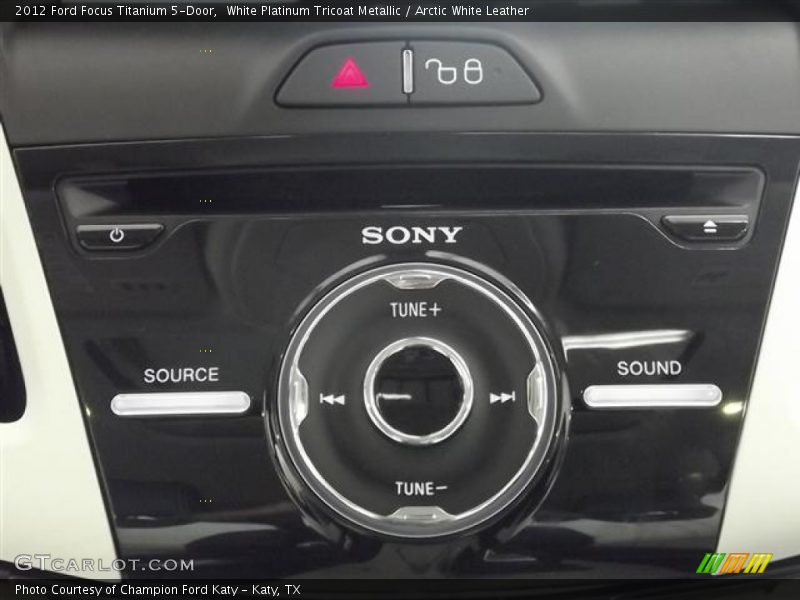 White Platinum Tricoat Metallic / Arctic White Leather 2012 Ford Focus Titanium 5-Door
