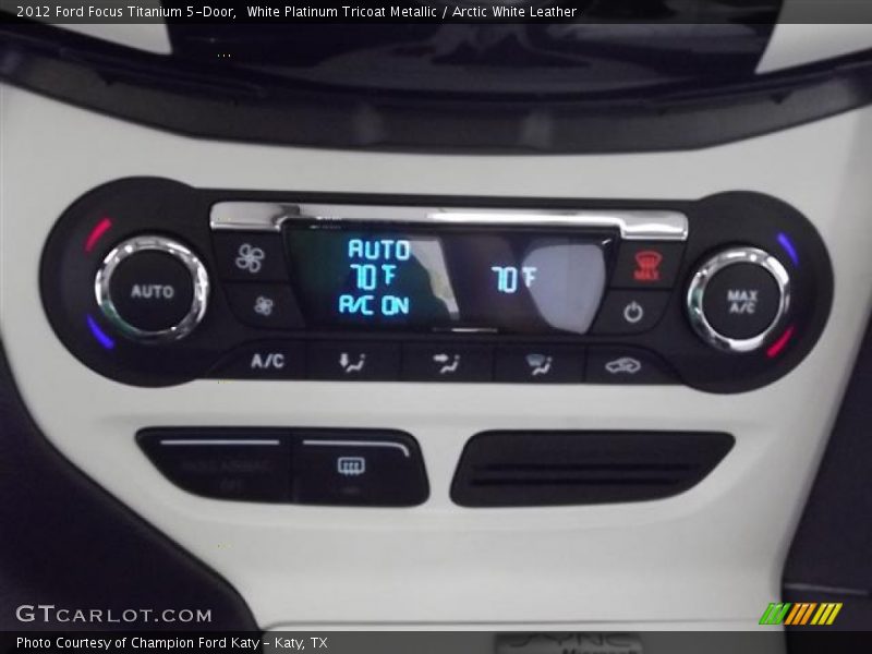 White Platinum Tricoat Metallic / Arctic White Leather 2012 Ford Focus Titanium 5-Door
